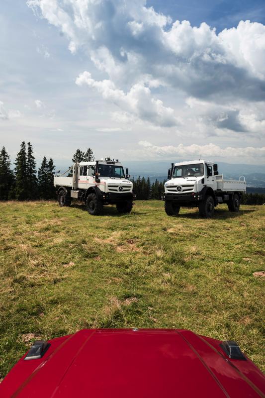 17zoom mercedes classe g et unimog les photos officielles des retrouvailles entre les deux légendes tout terrain